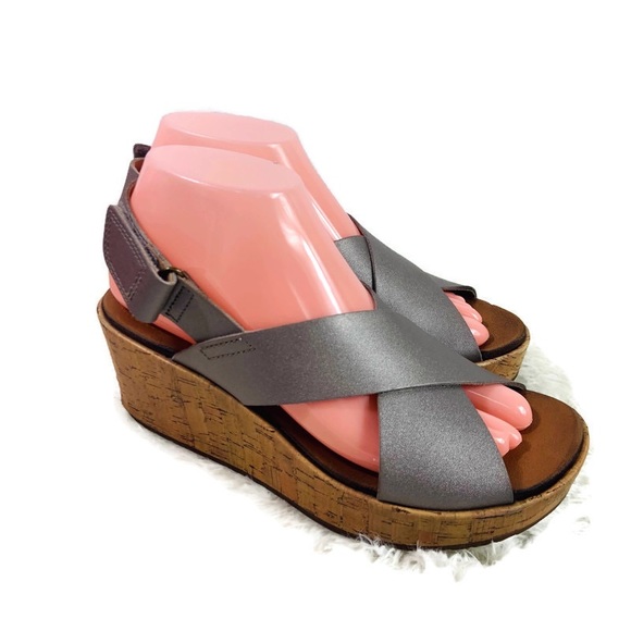 clarks silver wedge sandals